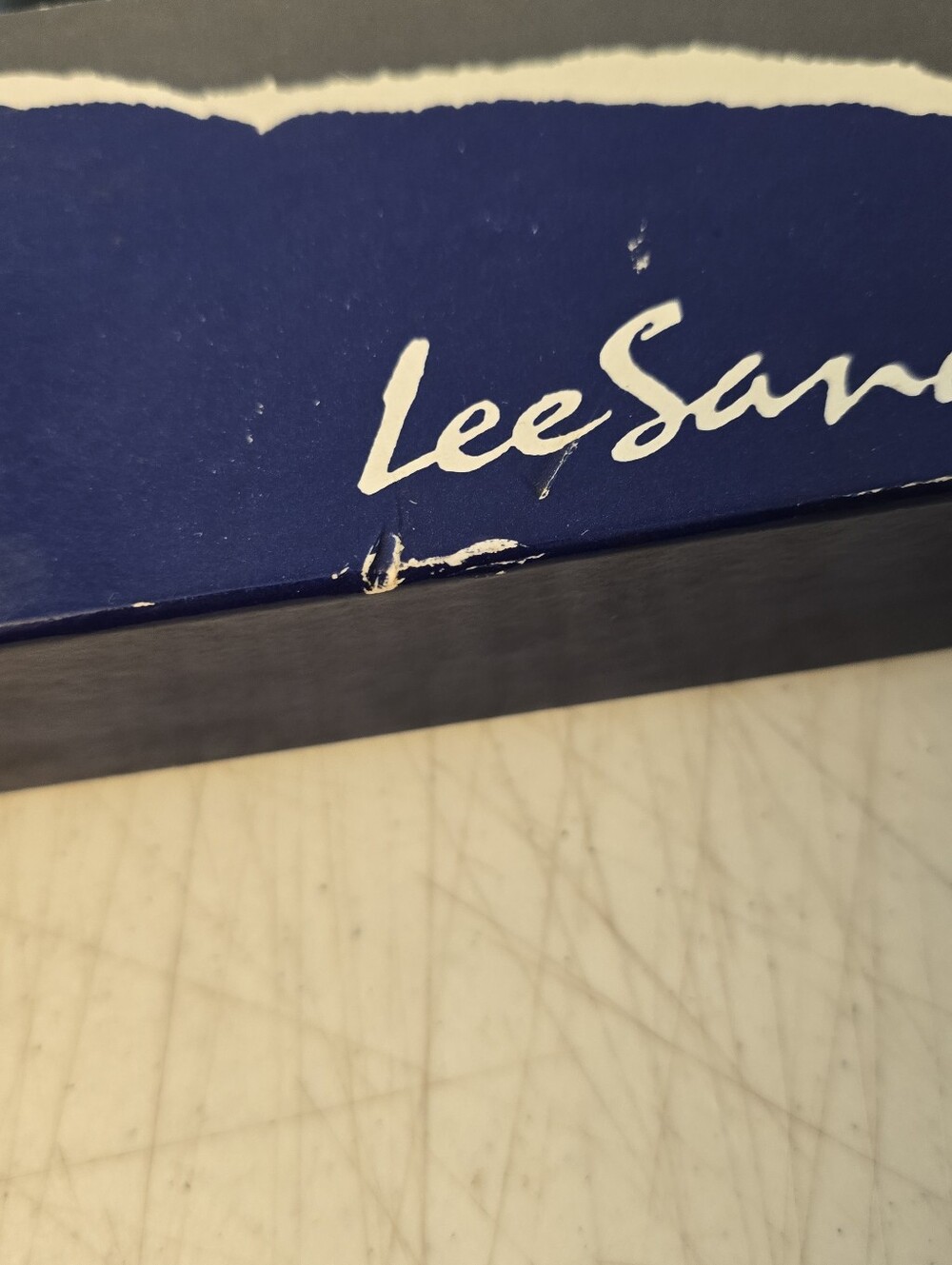 Lee Sands Black Leather Genuine Peacock Feathers Buckle Belt Size M/L READ - Picture 10 of 14